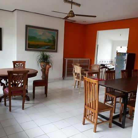 Hostel Anggrek Mas Bed & Breakfast Ubud Exteriér fotografie